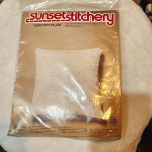 SUNSET STITCHERY 'WHITE DOVE PILLOW" 18x18 Designer Connie Blyler